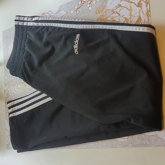Adidas essential three stripe joggers small - Picture 2 of 3